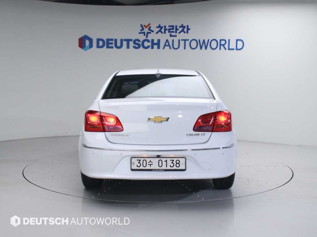 Chevrolet Cruise - Vista 4