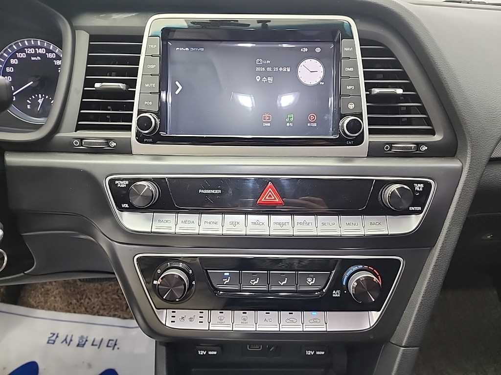 HYUNDAI Sonata - Vista 10