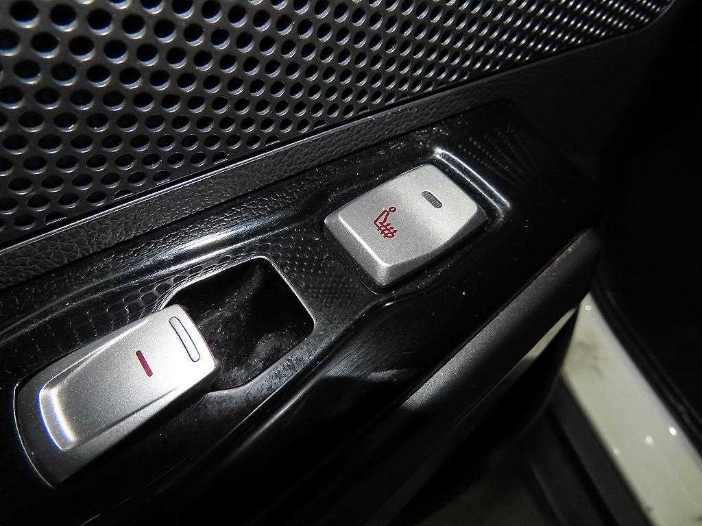 Ssangyong Tivoli 2017 Blanco - Importación desde Corea - HF Imports Iquique - Foto 15