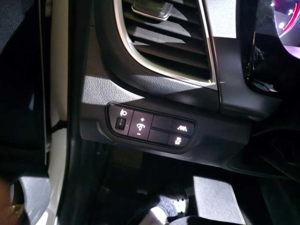 KIA Seltos - Vista 9