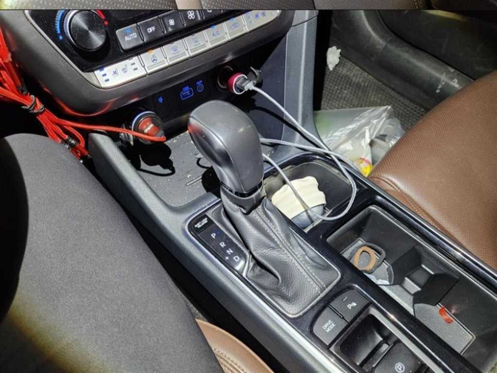 HYUNDAI Sonata - Vista 10