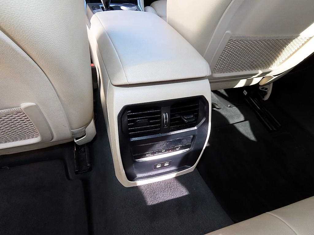 BMW 3 series 2022 Gris - Importación desde Corea - HF Imports Iquique - Foto 16