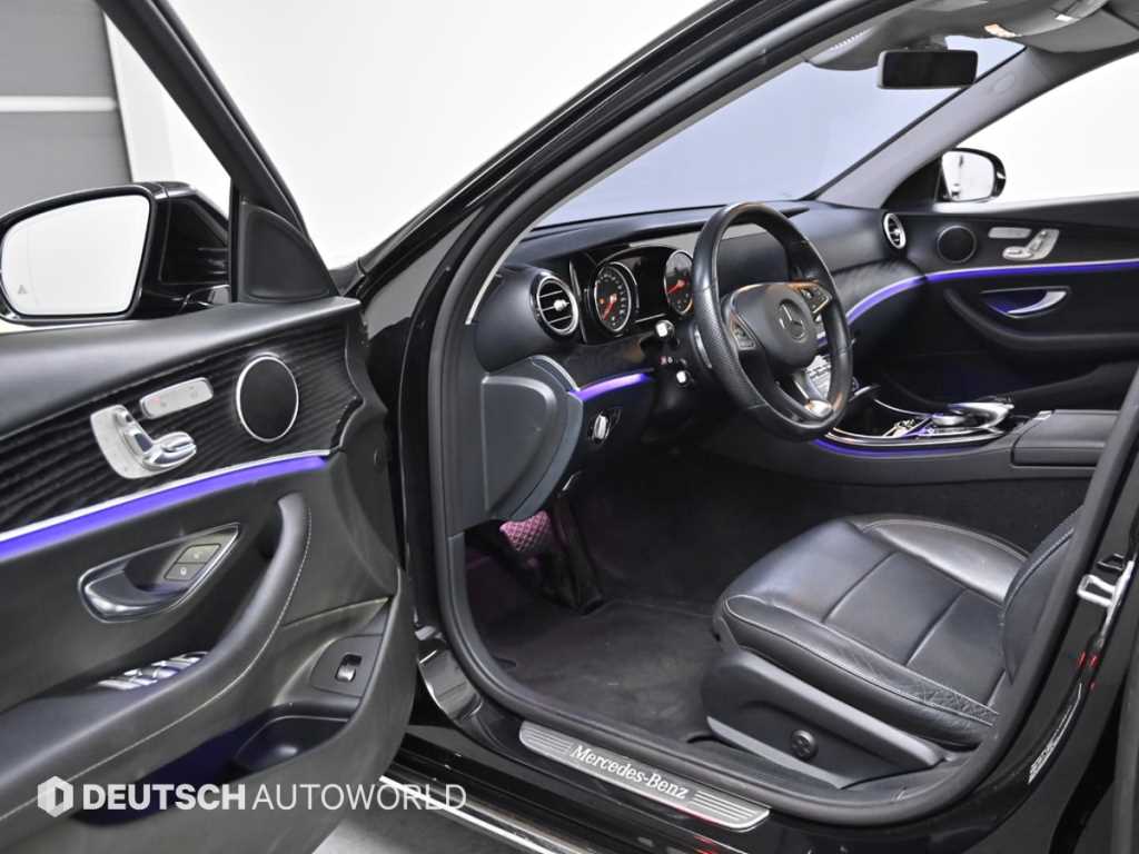 Mercedes Benz E class - Vista 11