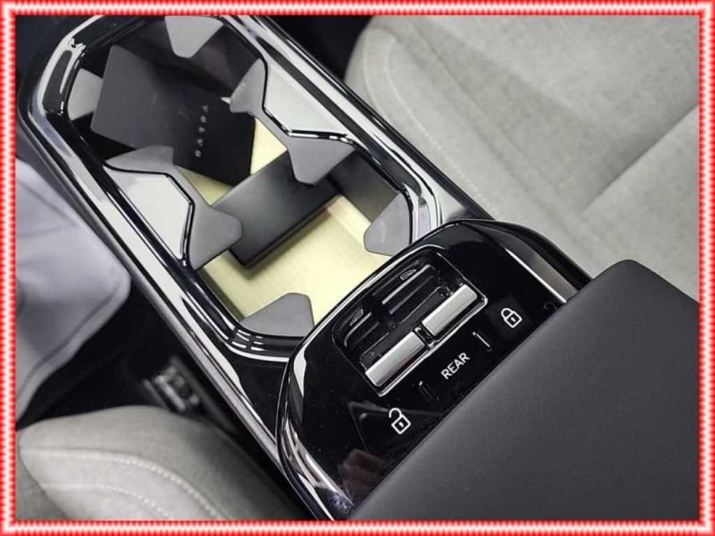 Volvo EX30 2025 Negro - Importación desde Corea - HF Imports Iquique - Foto 17