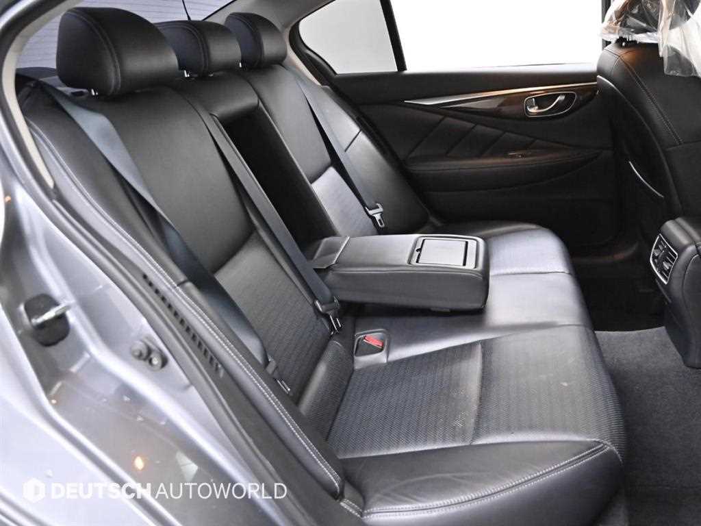 Infiniti Q - Vista 11