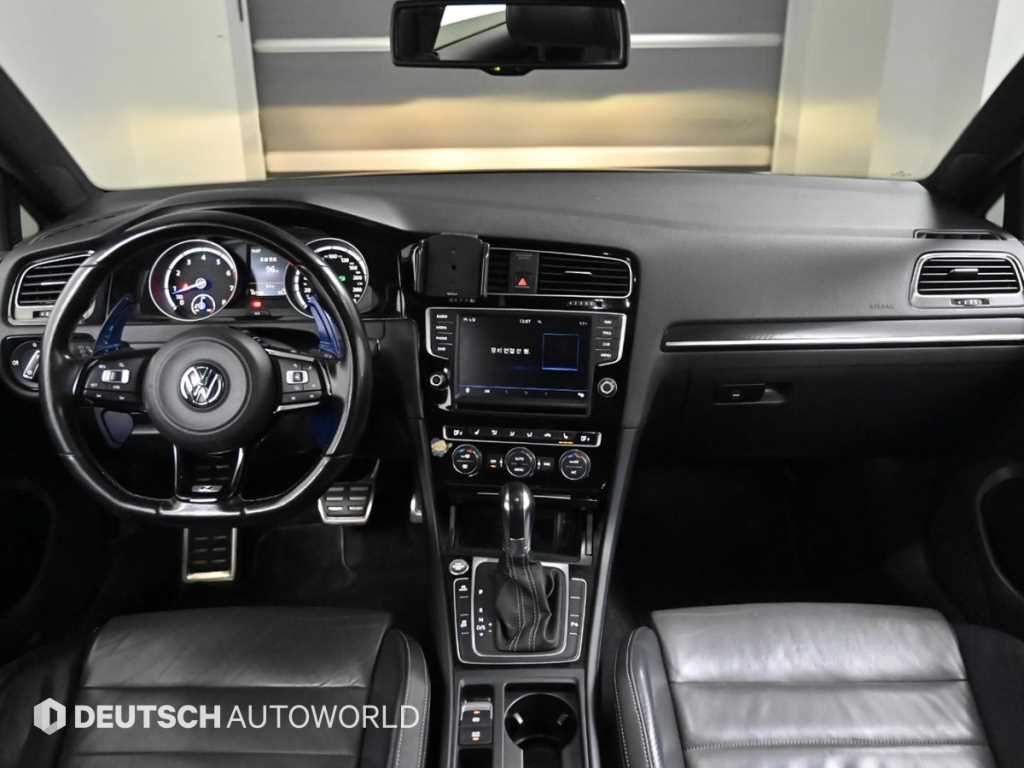 Volkswagen Golf - Vista 7