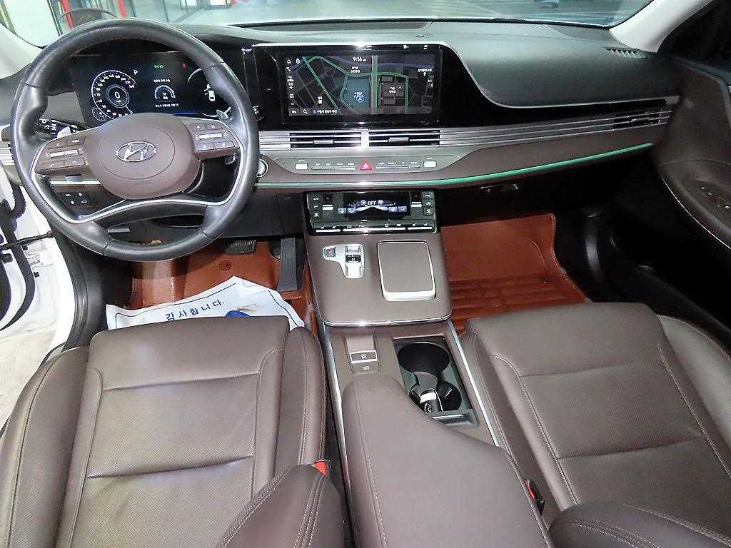 HYUNDAI Grandeur - Vista 10