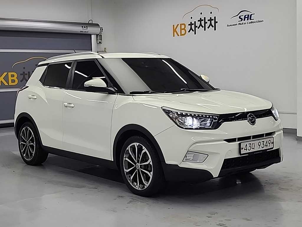Ssangyong Tivoli - Vista 4