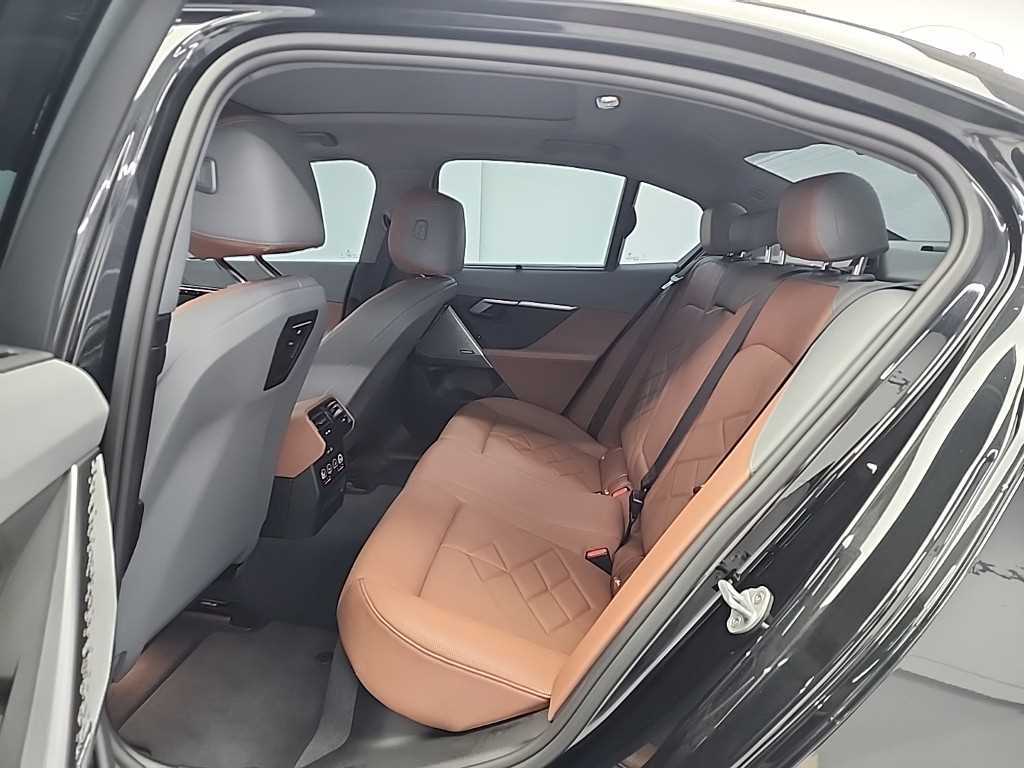 BMW 5 Series - Vista 12