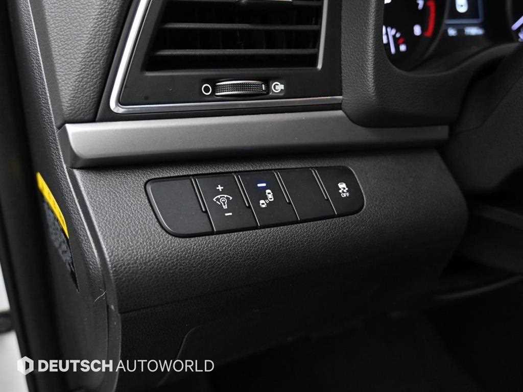 HYUNDAI Avante 2018 Blanco - Importación desde Corea - HF Imports Iquique - Foto 17