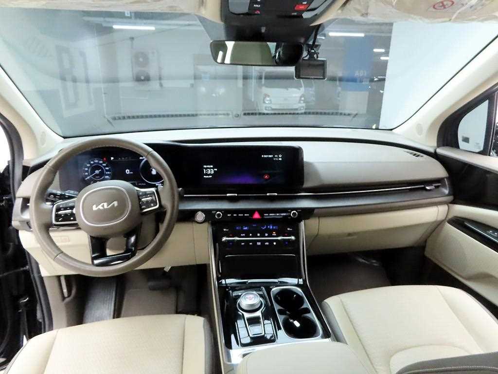 KIA Carnival - Vista 6