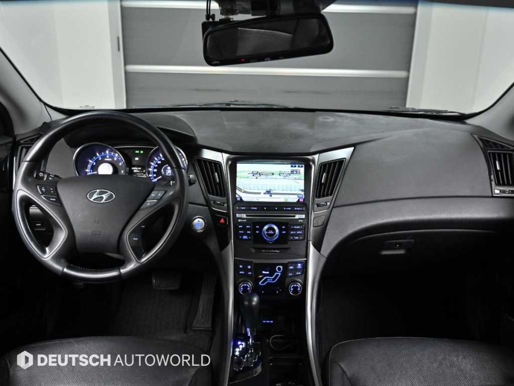 HYUNDAI Sonata - Vista 7