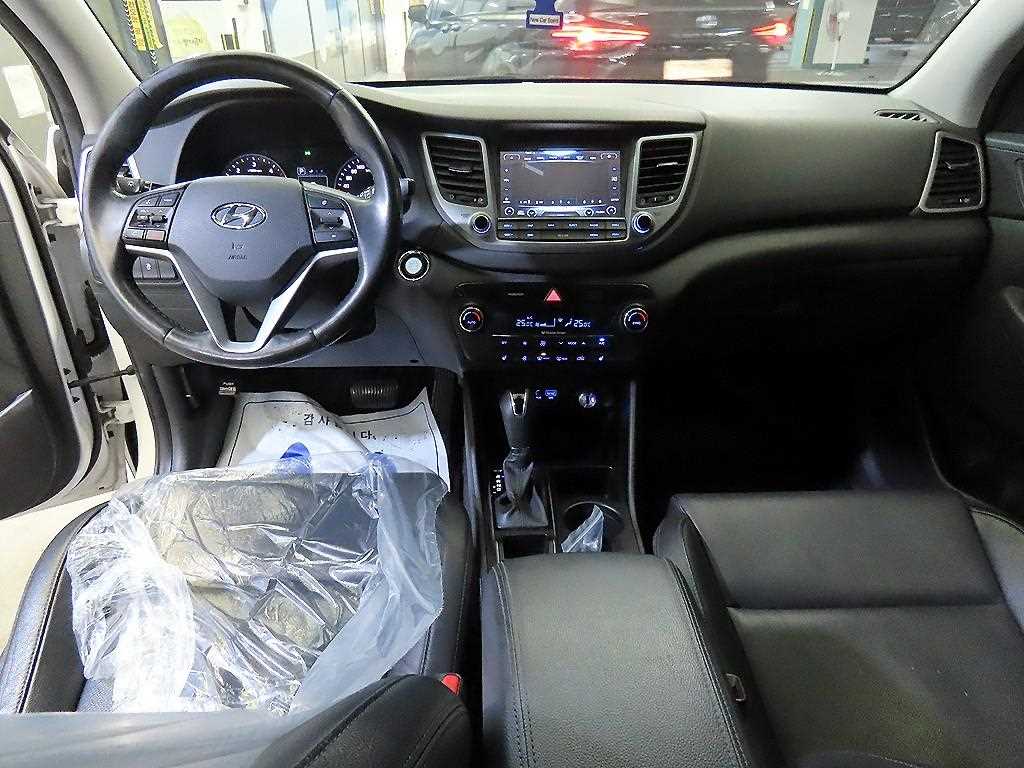 HYUNDAI Tucson - Vista 10