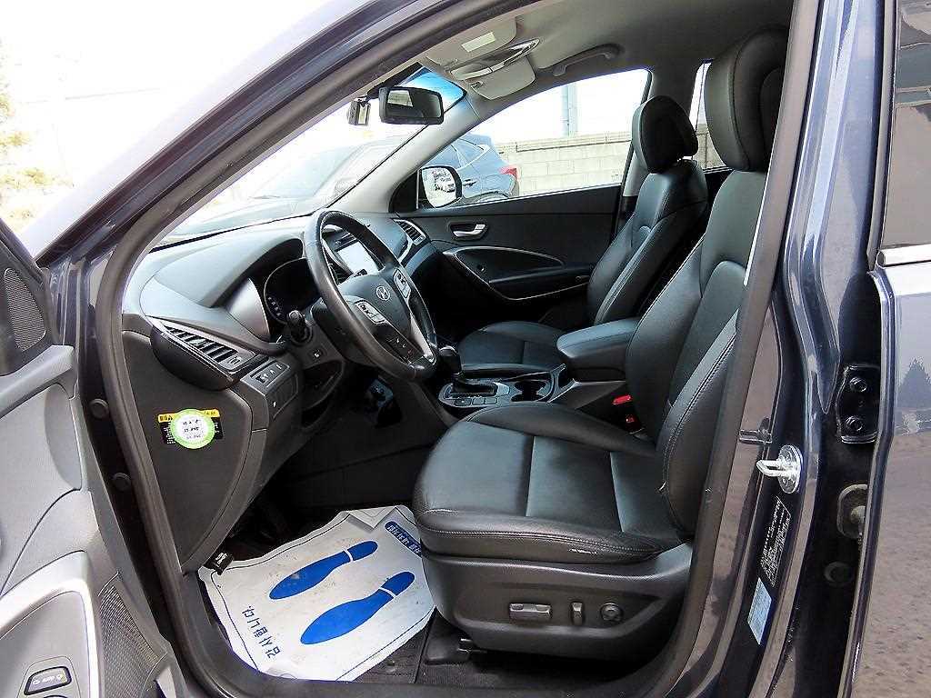 HYUNDAI Santa Fe - Vista 5