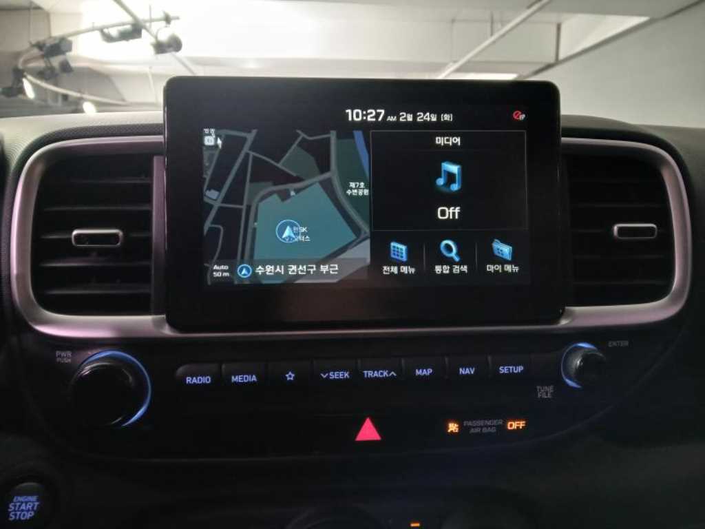 HYUNDAI Venue - Vista 12