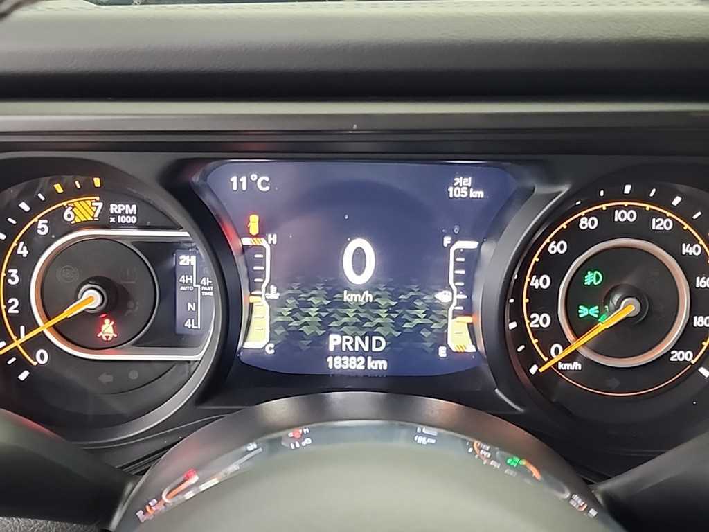 Jeep Wrangler - Vista 6