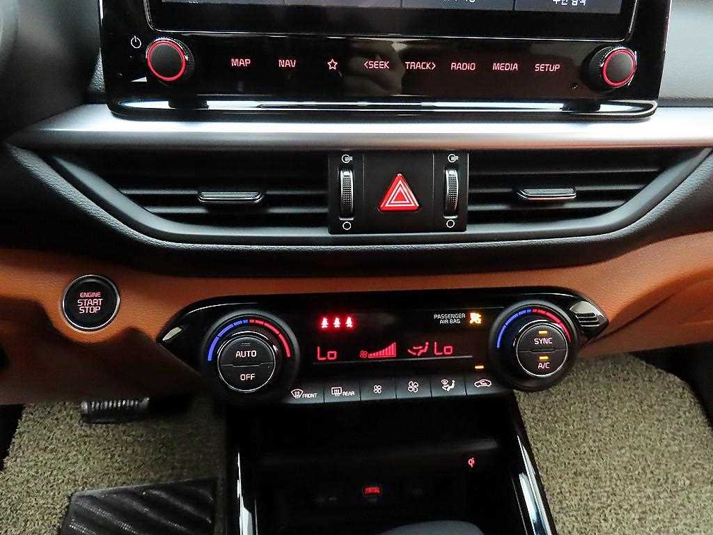 KIA K3 2022 Blanco - Importación desde Corea - HF Imports Iquique - Foto 17