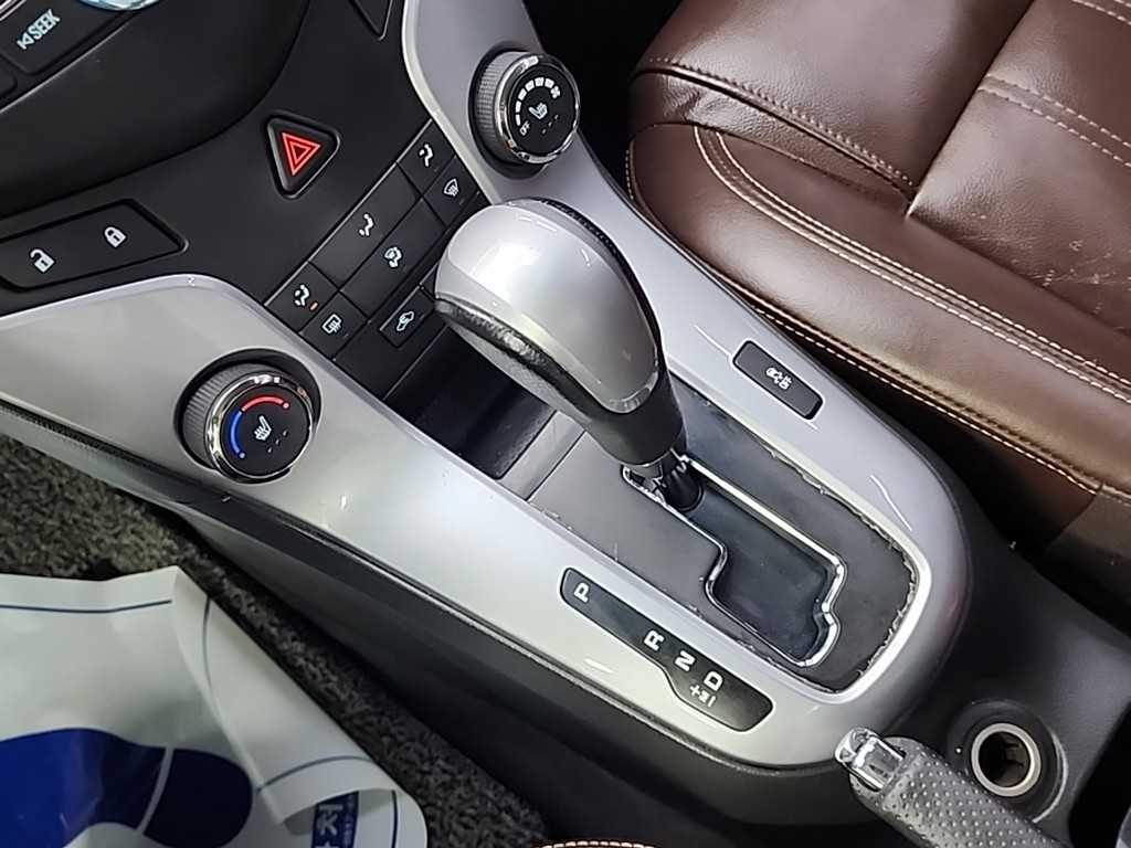 Chevrolet Cruise - Vista 8