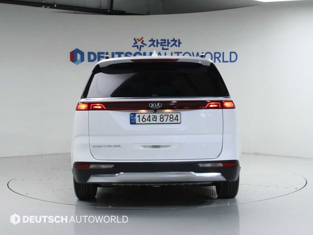 KIA Carnival - Vista 4