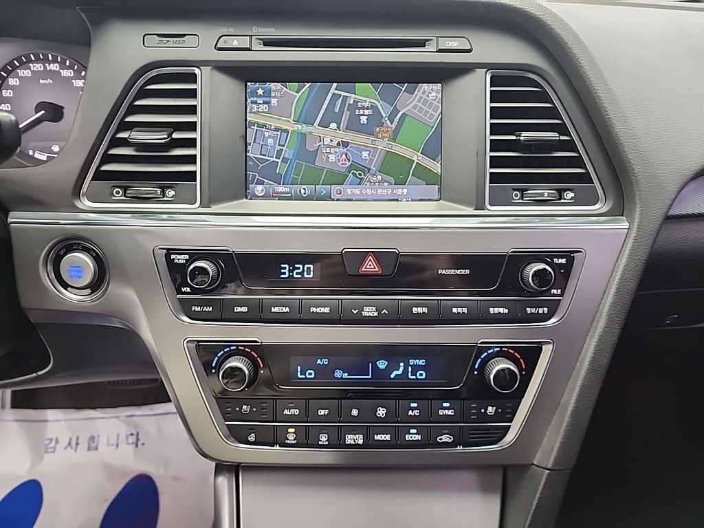 HYUNDAI Sonata - Vista 10