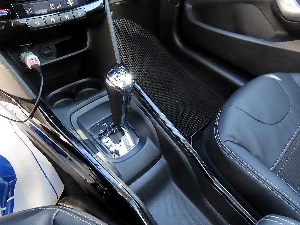 Peugeot 2008 - Vista 10