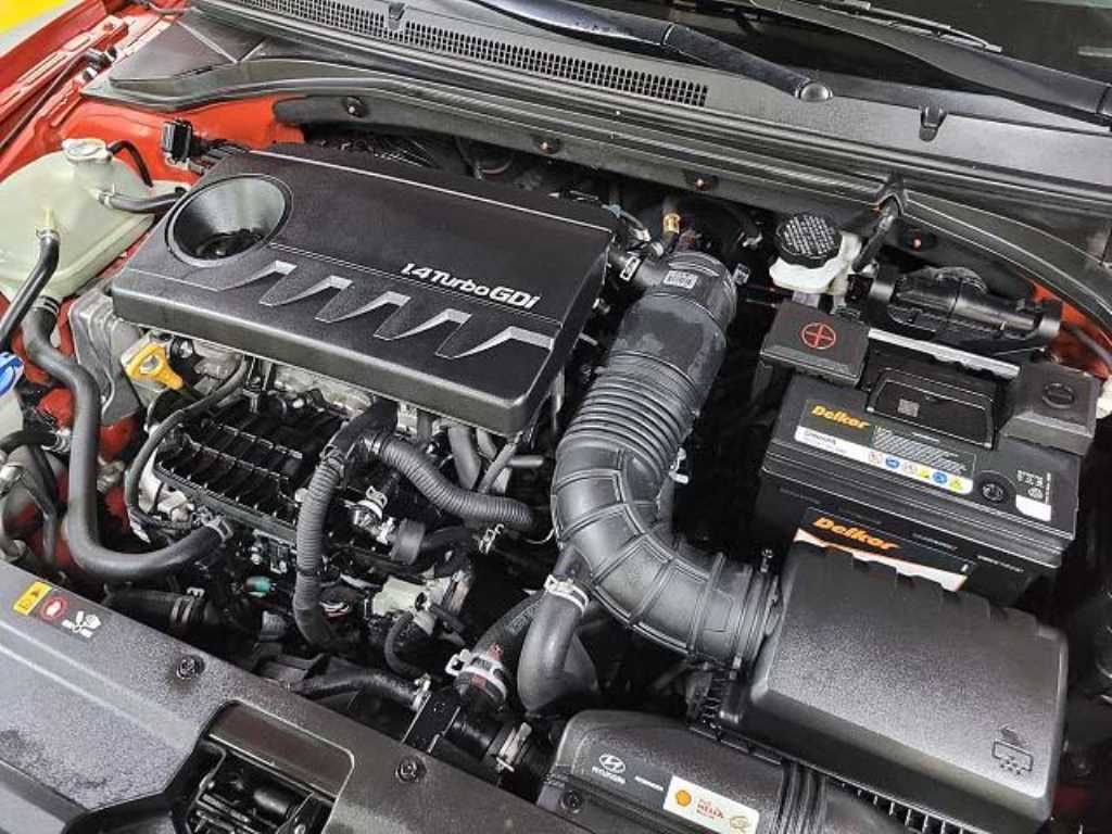 HYUNDAI Veloster - Vista 7