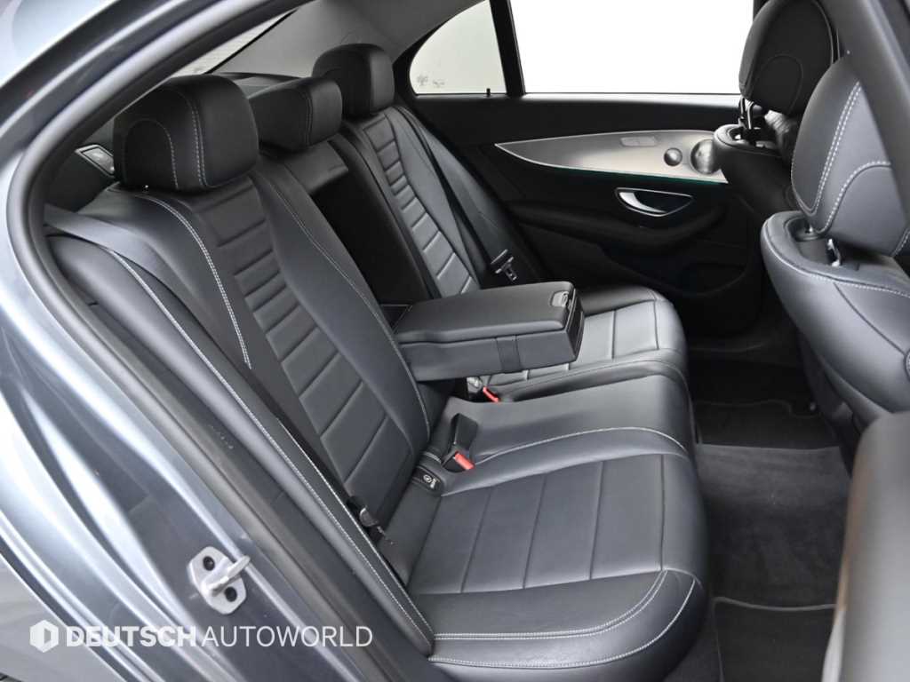 Mercedes Benz E class - Vista 12