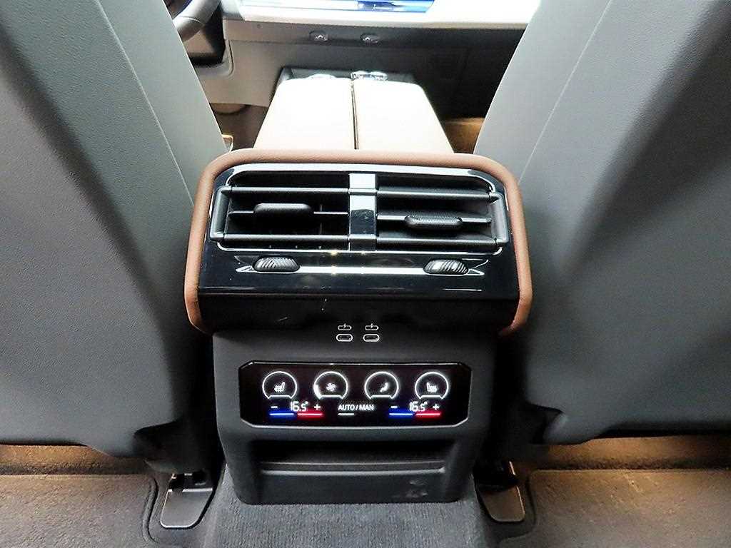 BMW 5 Series 2024 the color of pearl - Importación desde Corea - HF Imports Iquique - Foto 17