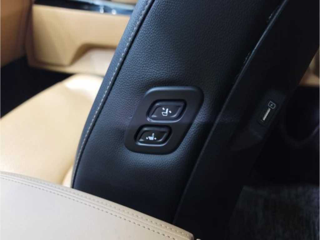 KIA Carnival - Vista 4