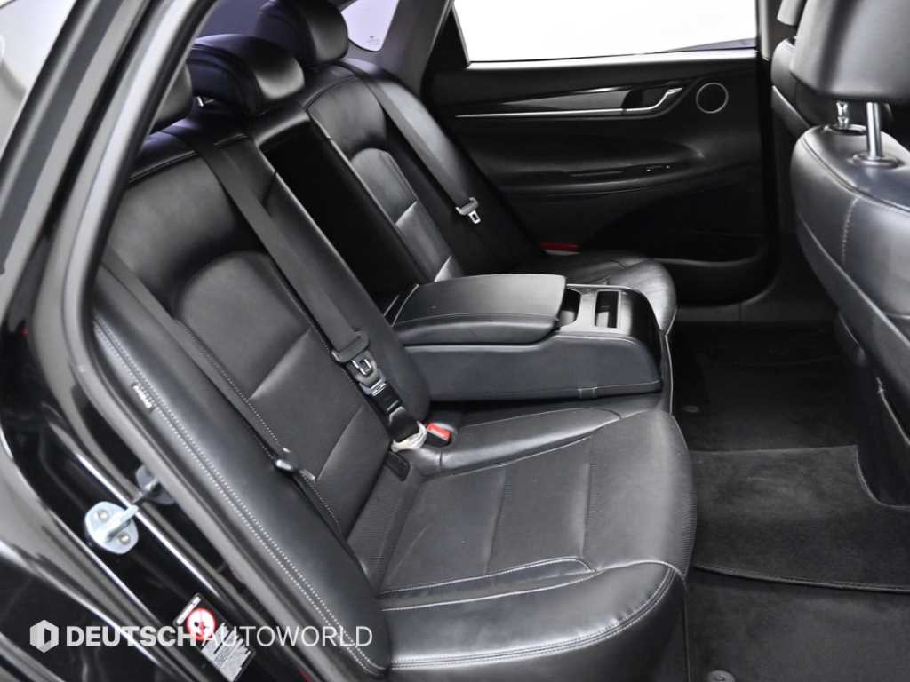 HYUNDAI Grandeur - Vista 12