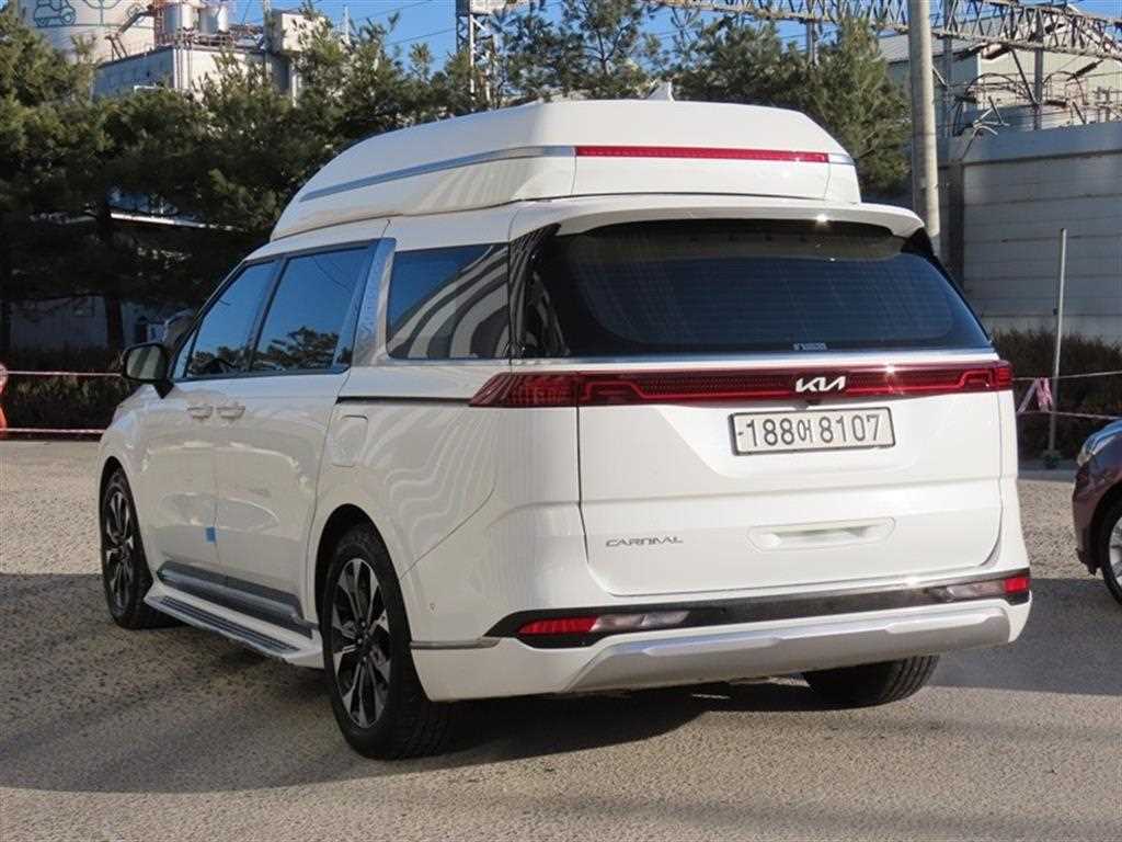 KIA Carnival - Vista 3