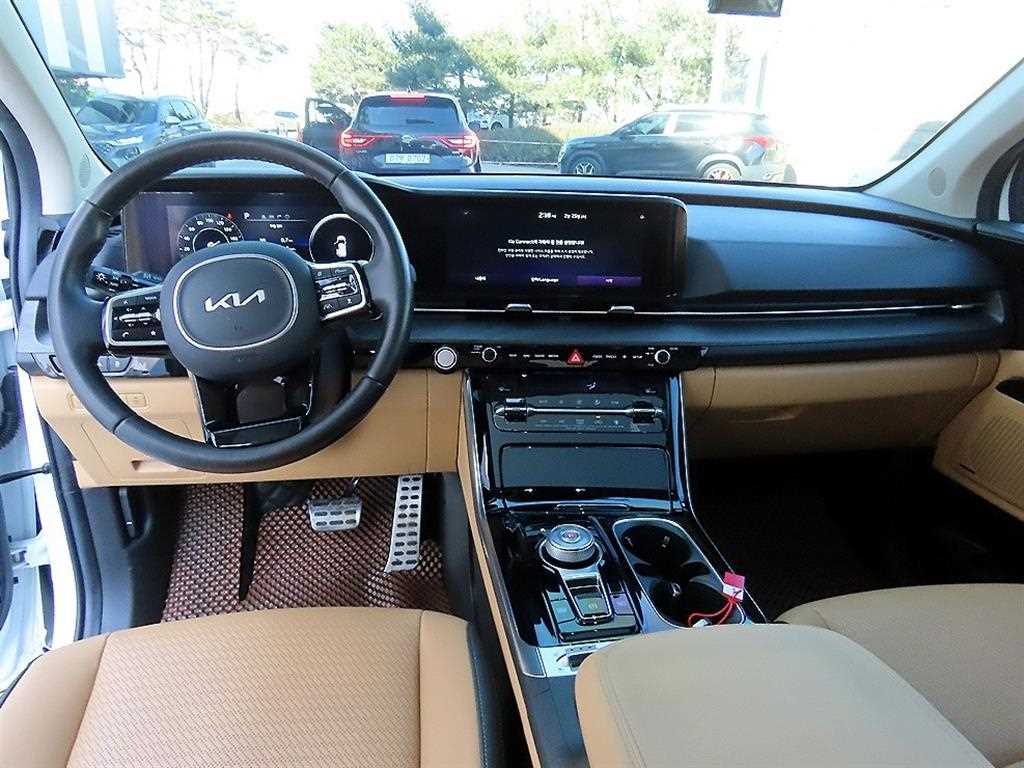 KIA Carnival - Vista 7