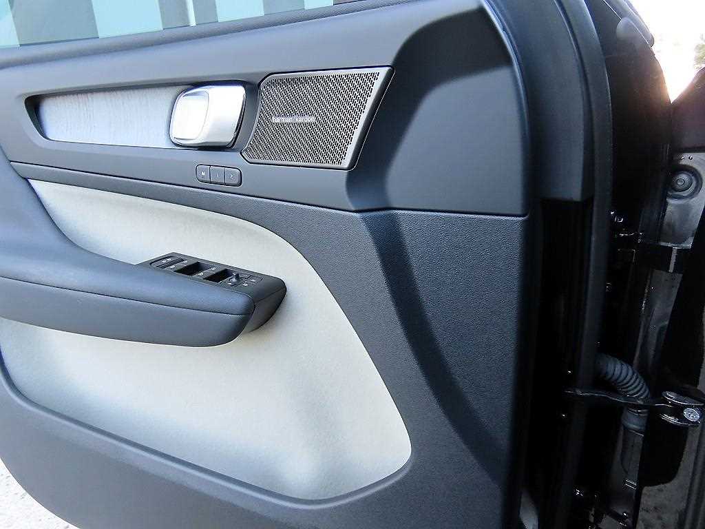 Volvo XC40 - Vista 11