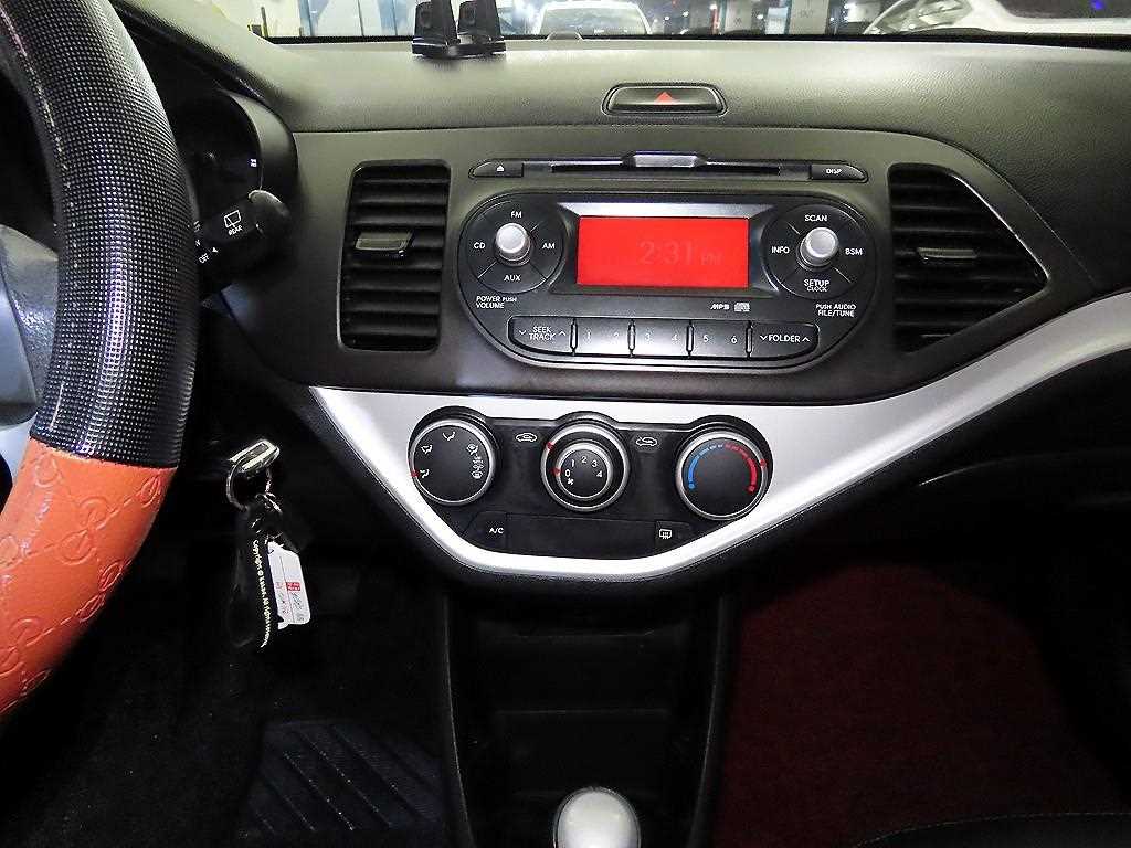 KIA Morning - Vista 11