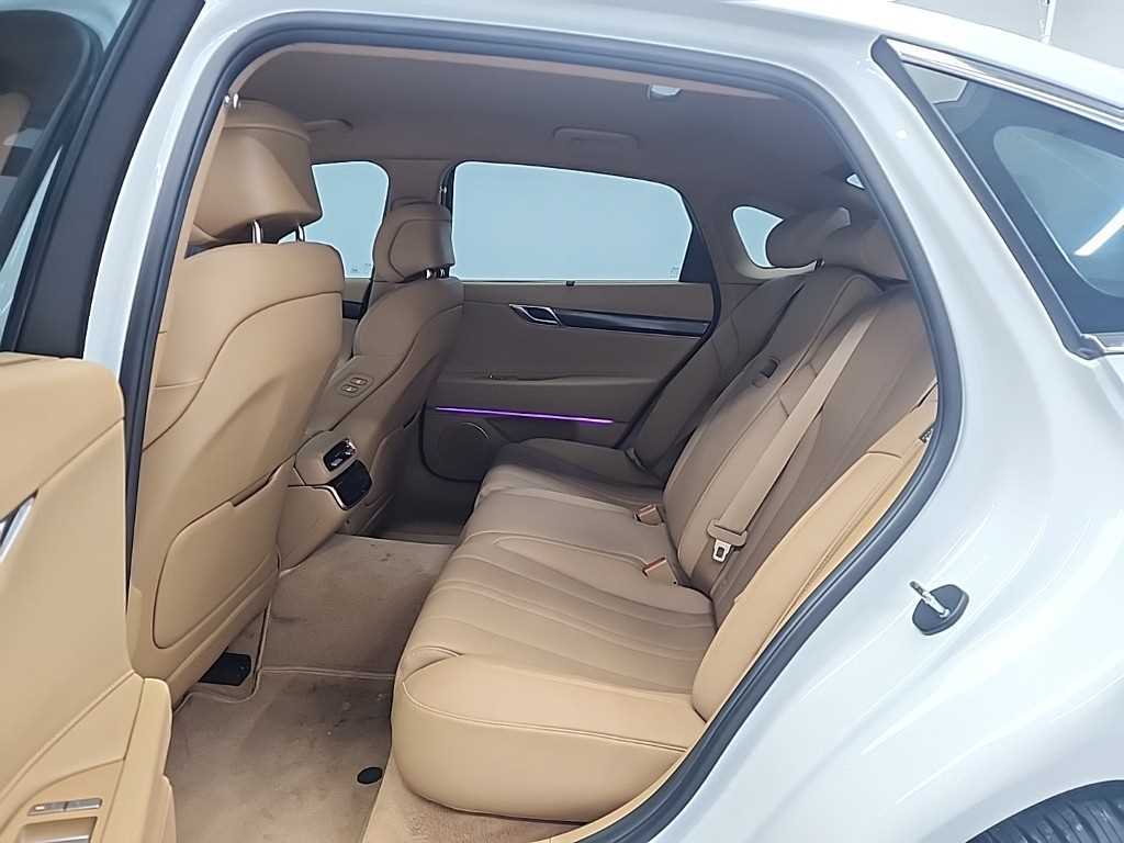 Genesis G80 - Vista 12