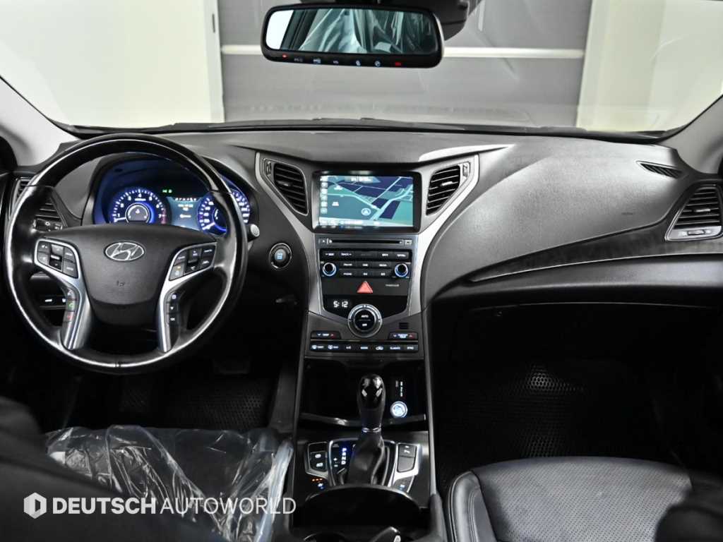 HYUNDAI Grandeur - Vista 7