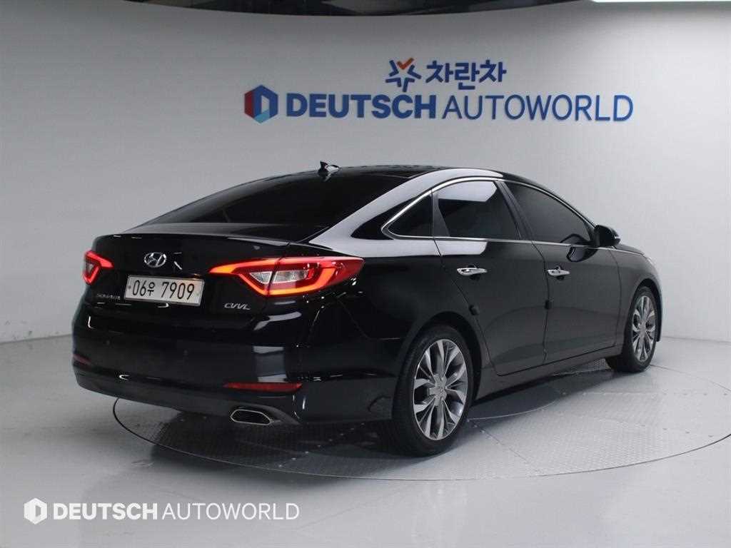 HYUNDAI Sonata - Vista 2