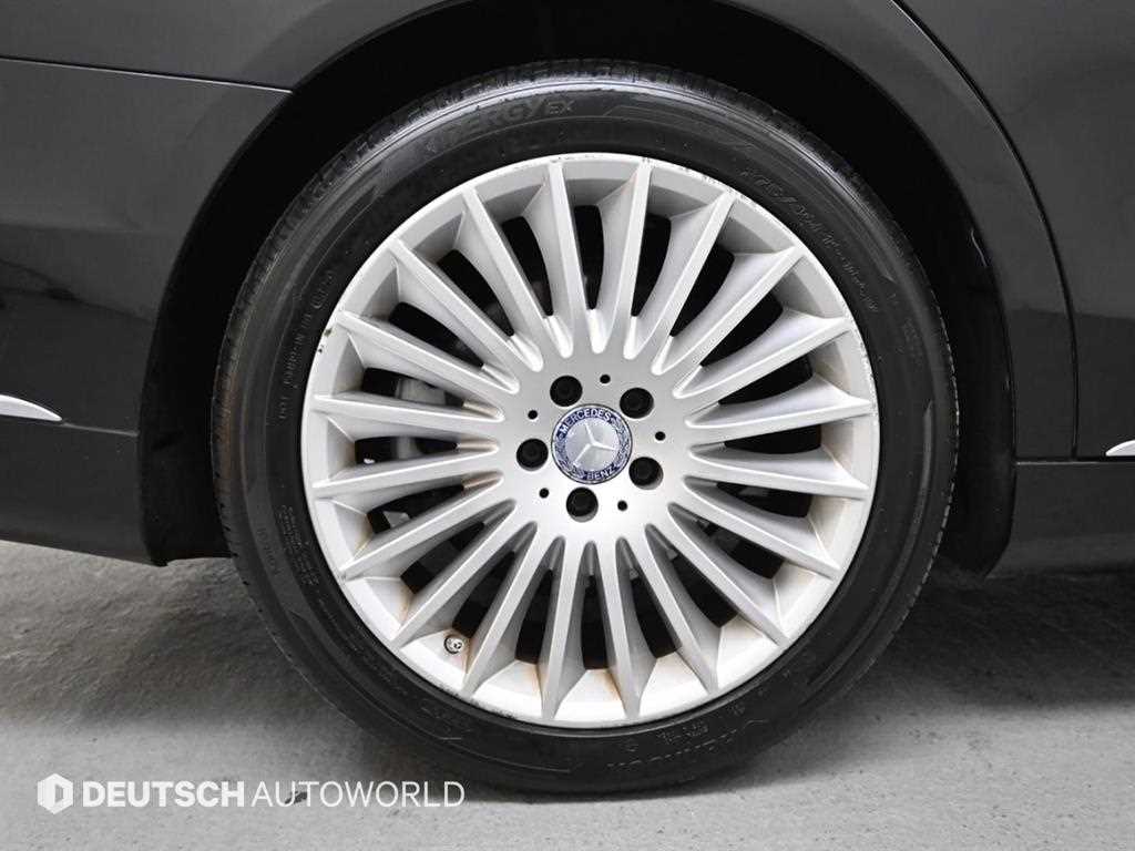 Mercedes Benz S Class - Vista 5