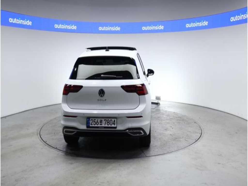 Volkswagen Golf - Vista 4