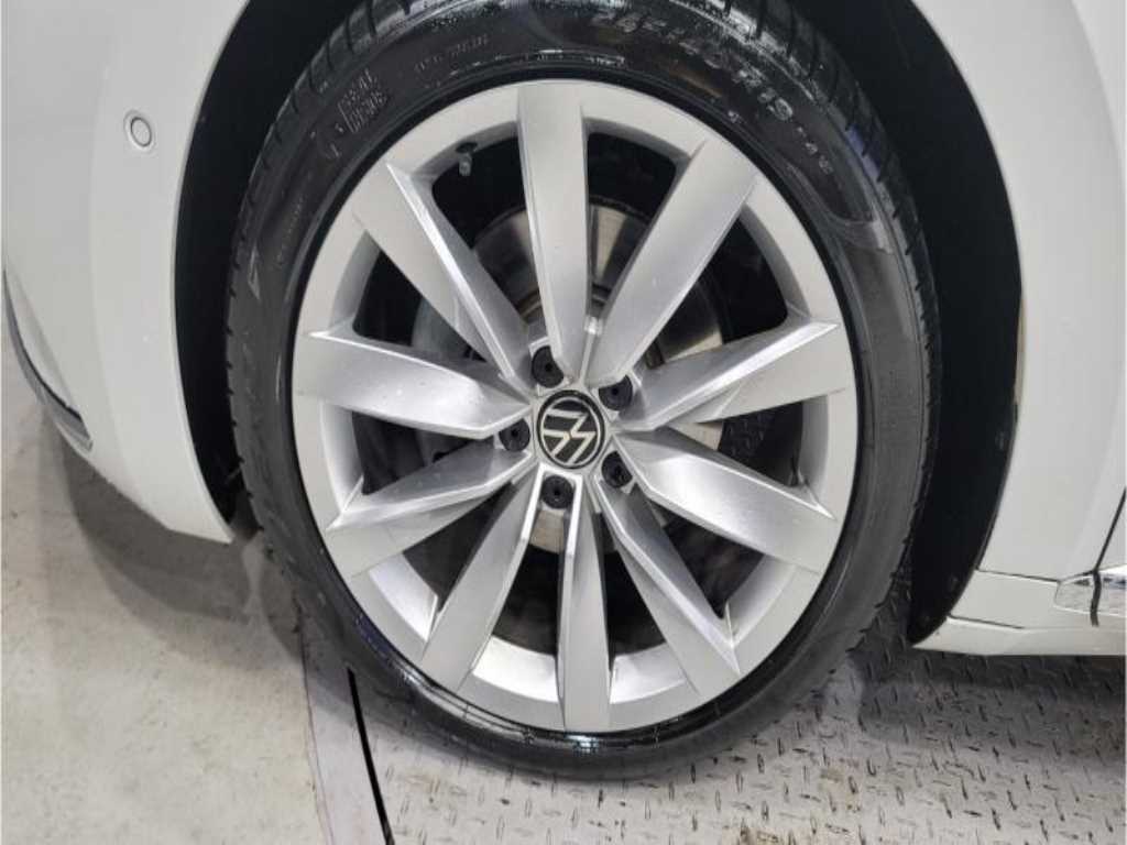 Volkswagen Arteon - Vista 9