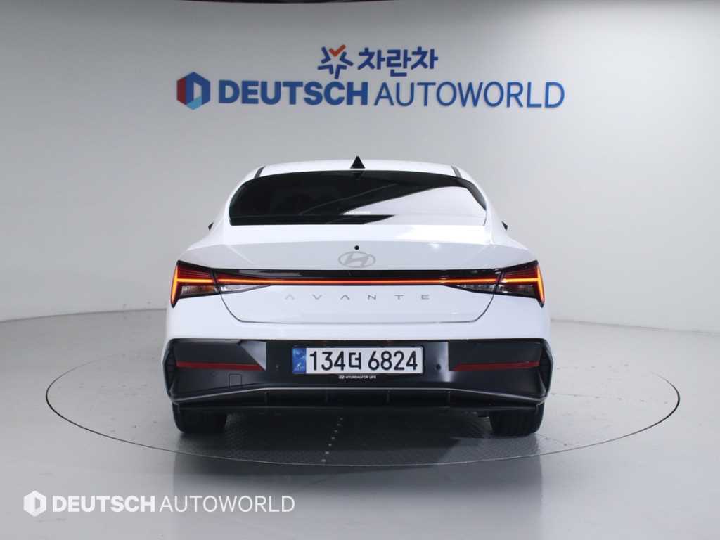 HYUNDAI Avante - Vista 4