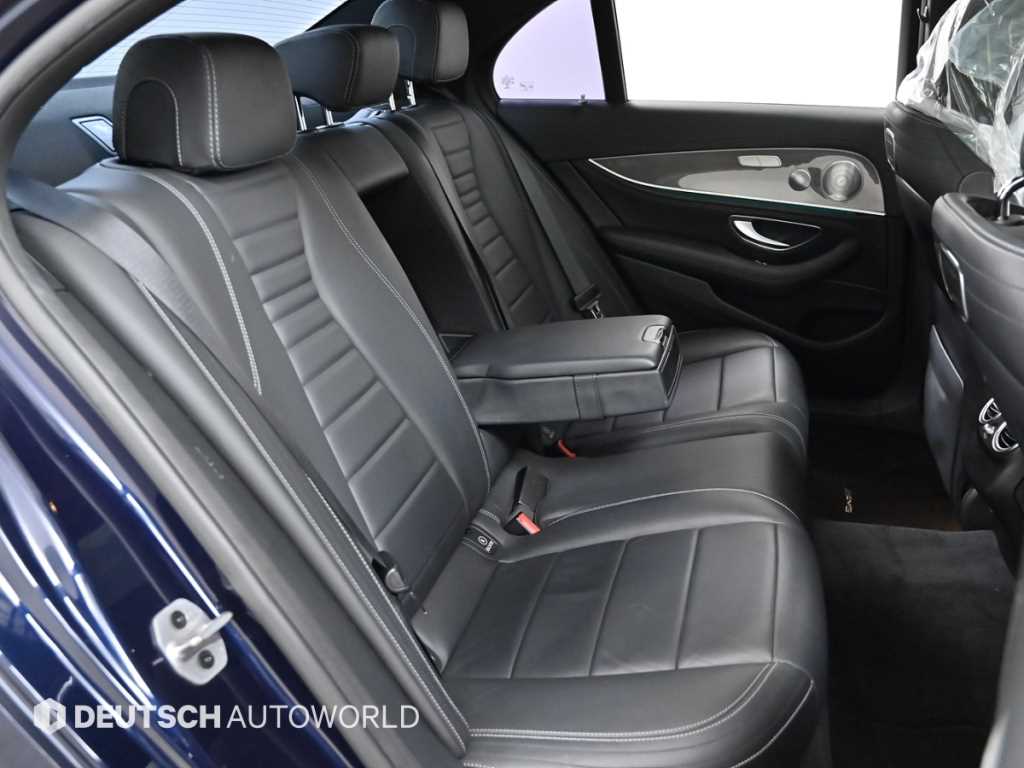 Mercedes Benz E class - Vista 12