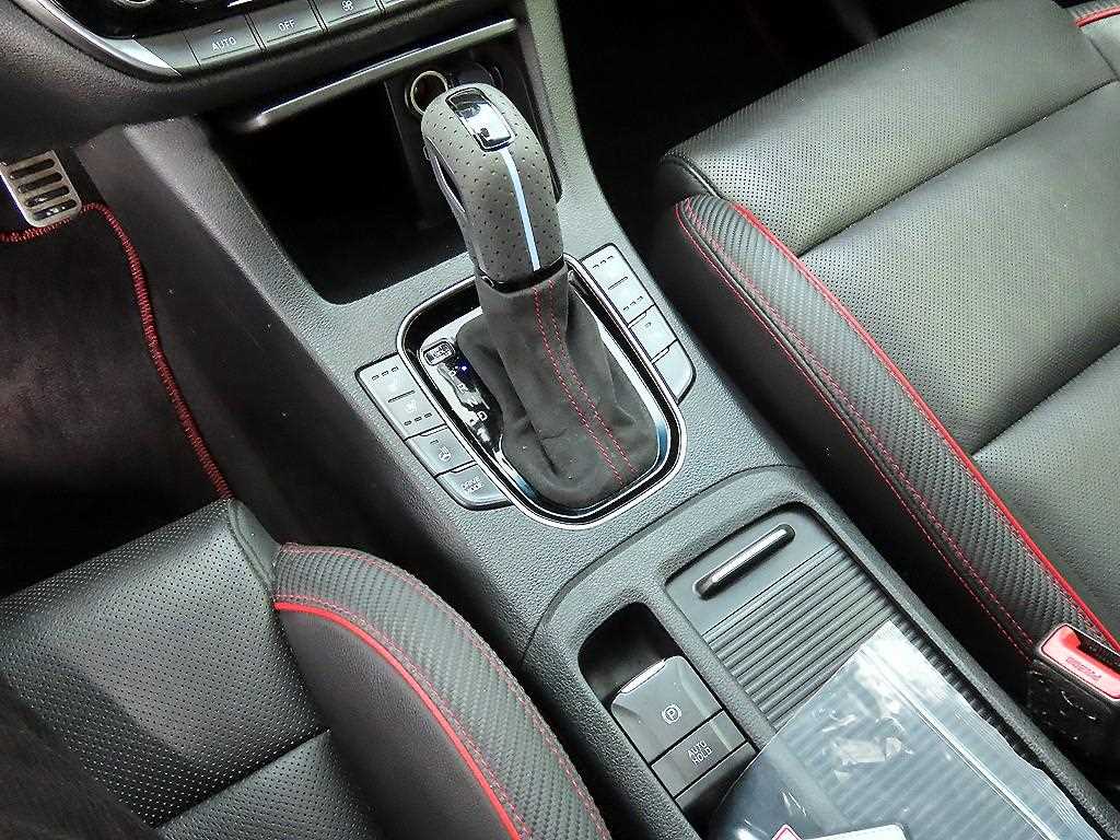 HYUNDAI i30 - Vista 11