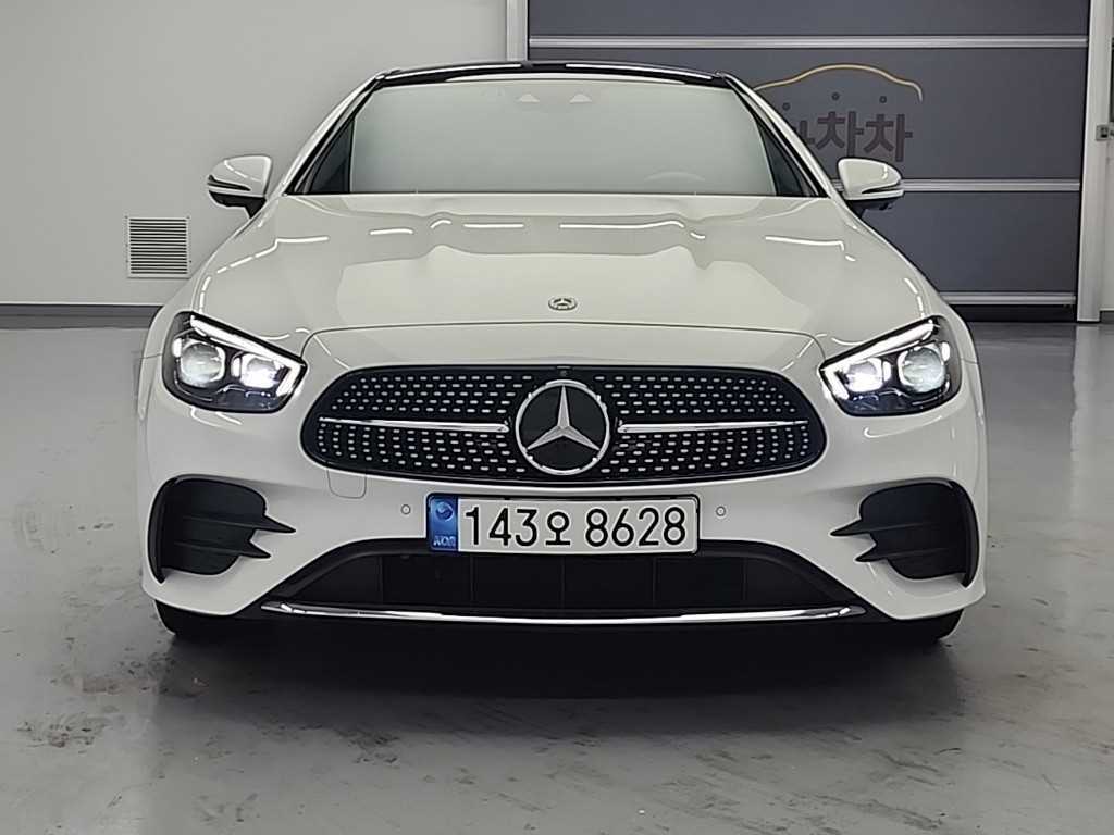 Mercedes Benz E class - Vista 3