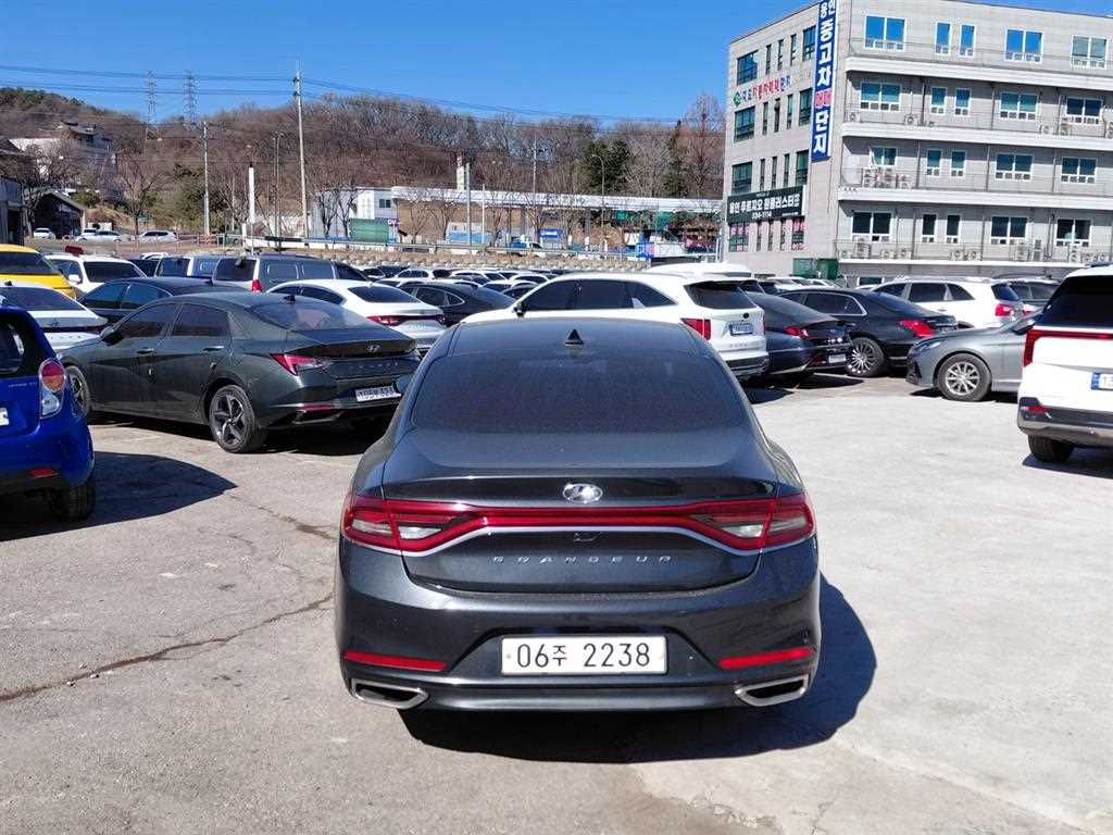 HYUNDAI Grandeur - Vista 4