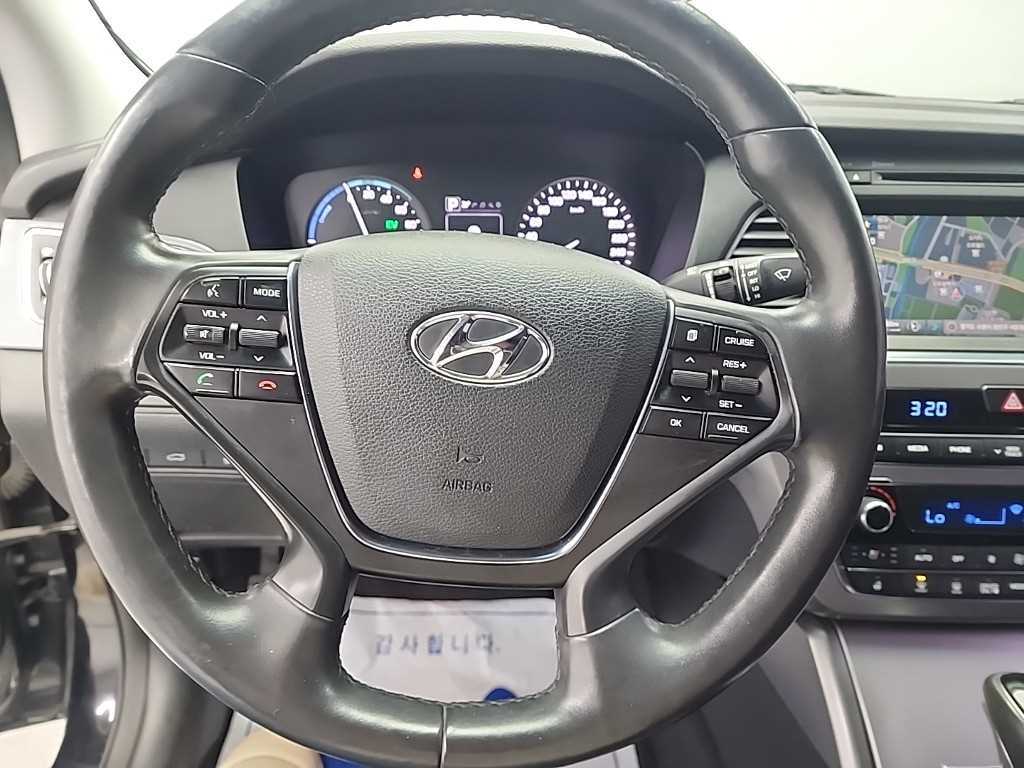 HYUNDAI Sonata - Vista 9