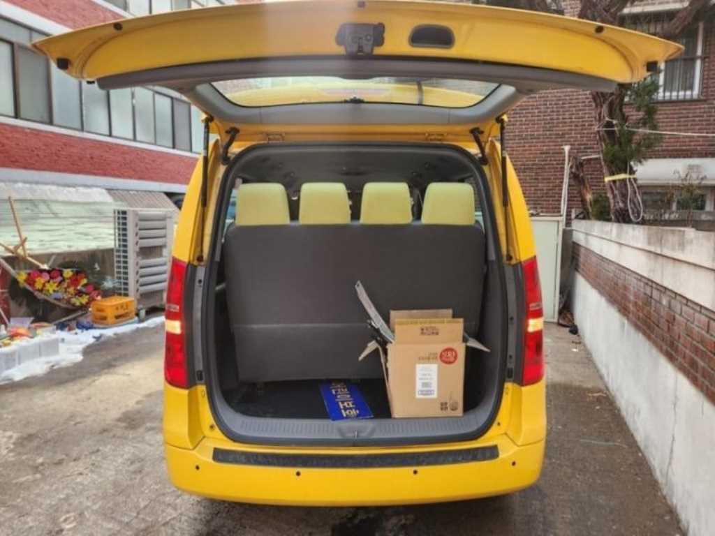 HYUNDAI Starex - Vista 5