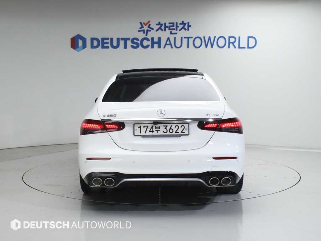 Mercedes Benz E class - Vista 4