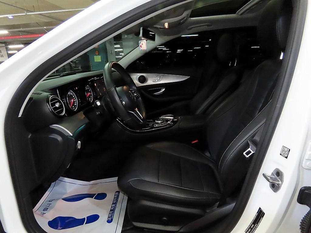 Mercedes Benz E class - Vista 6