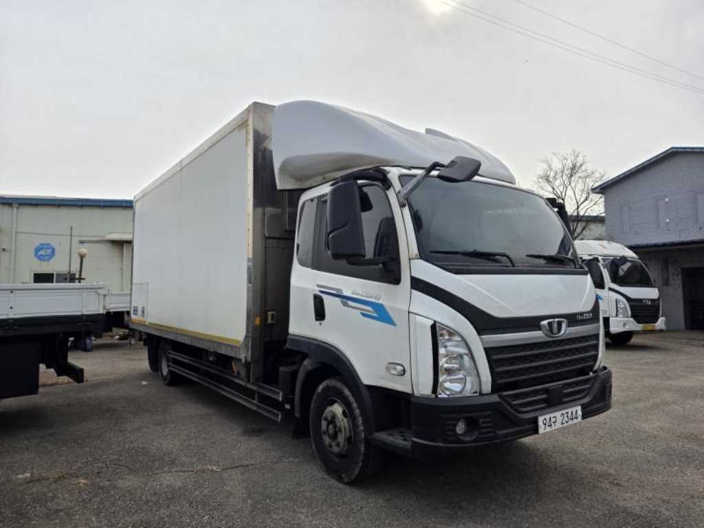 medium and large cargo truck - Vista 3